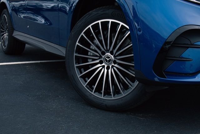 New 2026 Starling Blue Metallic Mercedes-Benz GLC 300 image 6