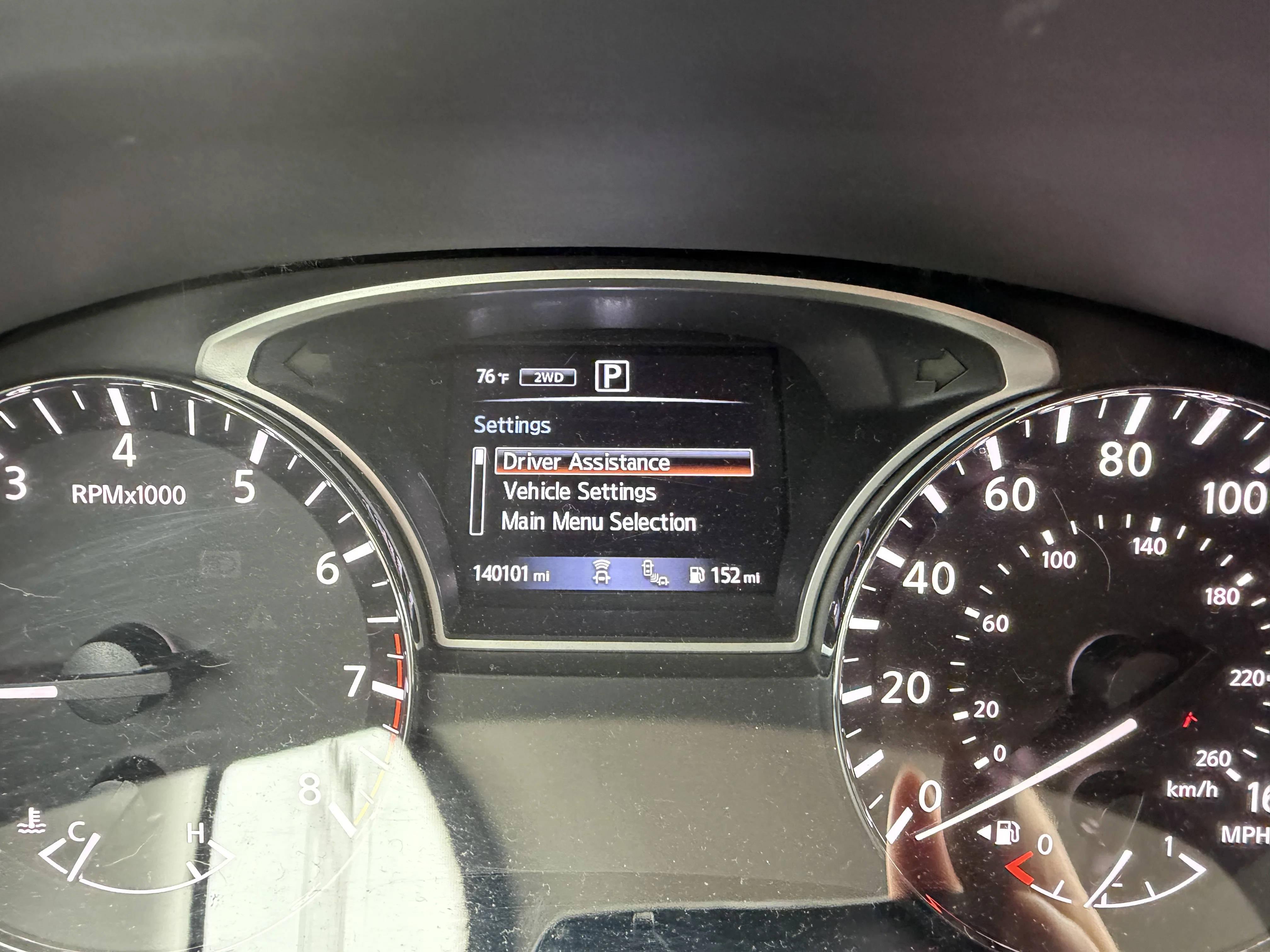 Used 2019 Glacier White Nissan SL image 16