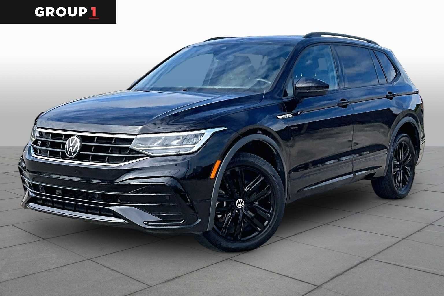Pre-Owned 2022 Volkswagen Tiguan SE R-Line Black Pre-Owned 2022 Volkswagen Tiguan SE R-Line Black