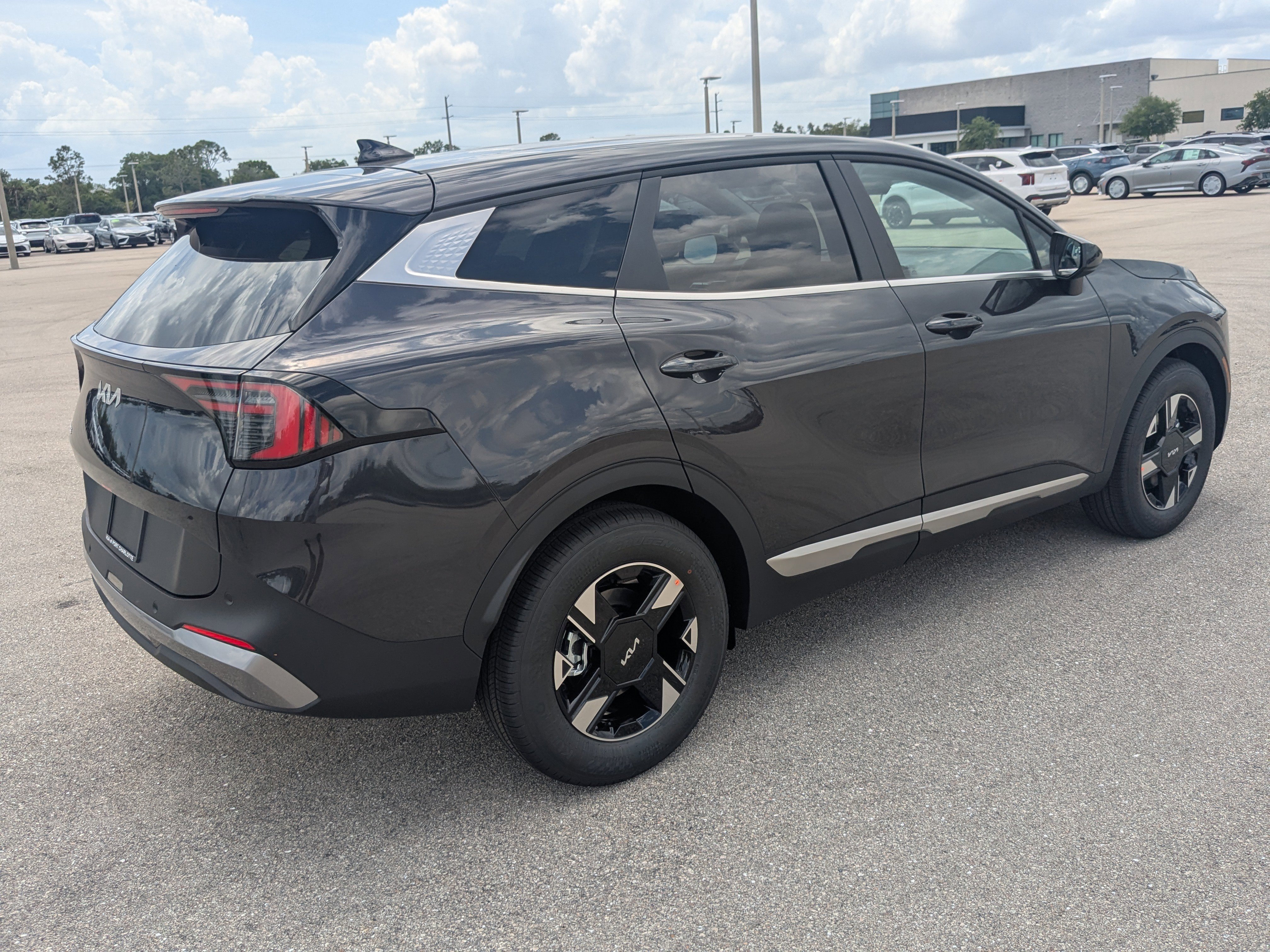 New 2026 Panthera Metal Kia LX image 5