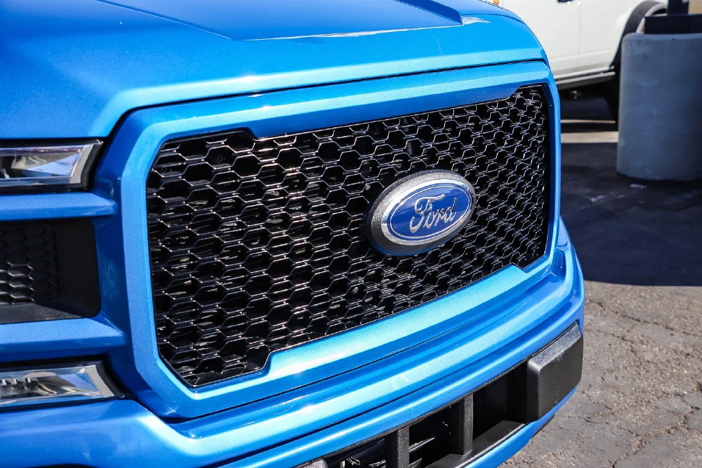 Used 2020 Blue Ford XL image 8