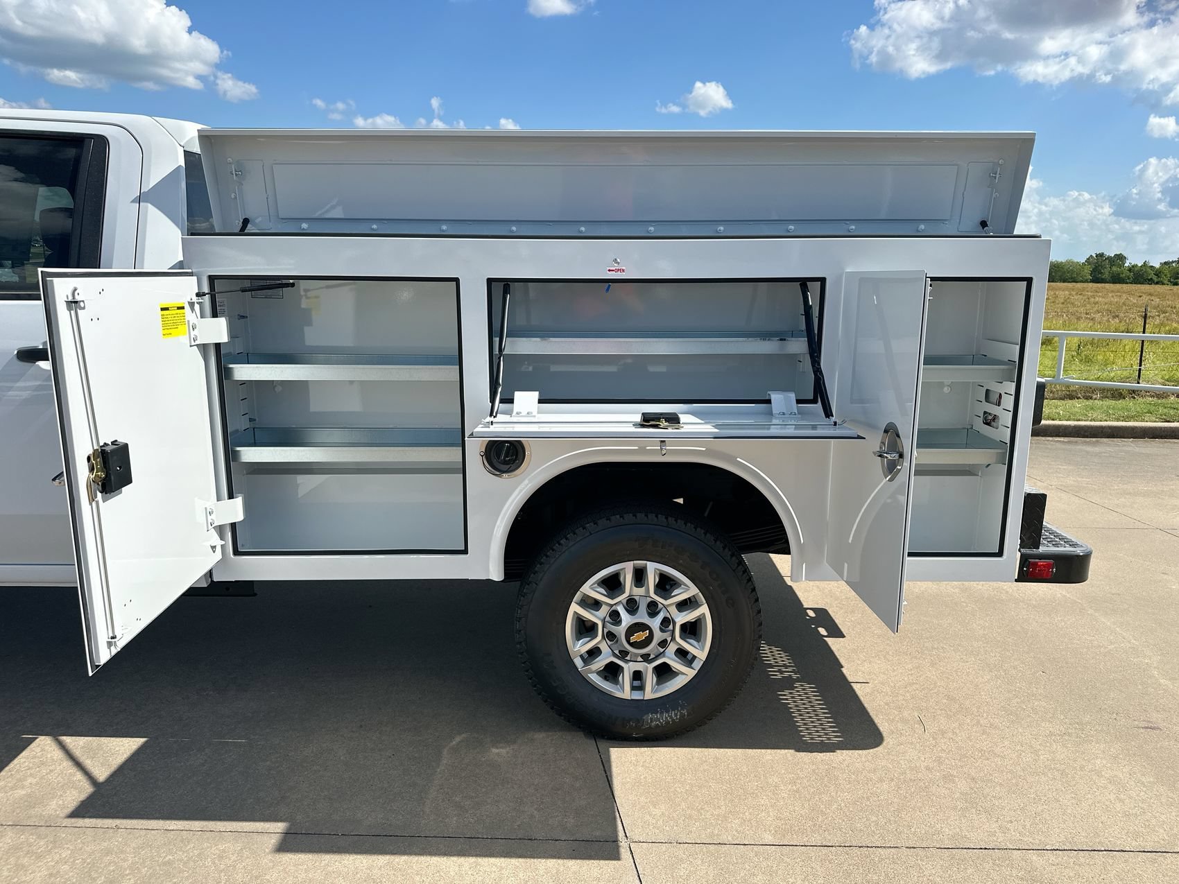 New 2026 Summit White Chevrolet Work Truck image 22