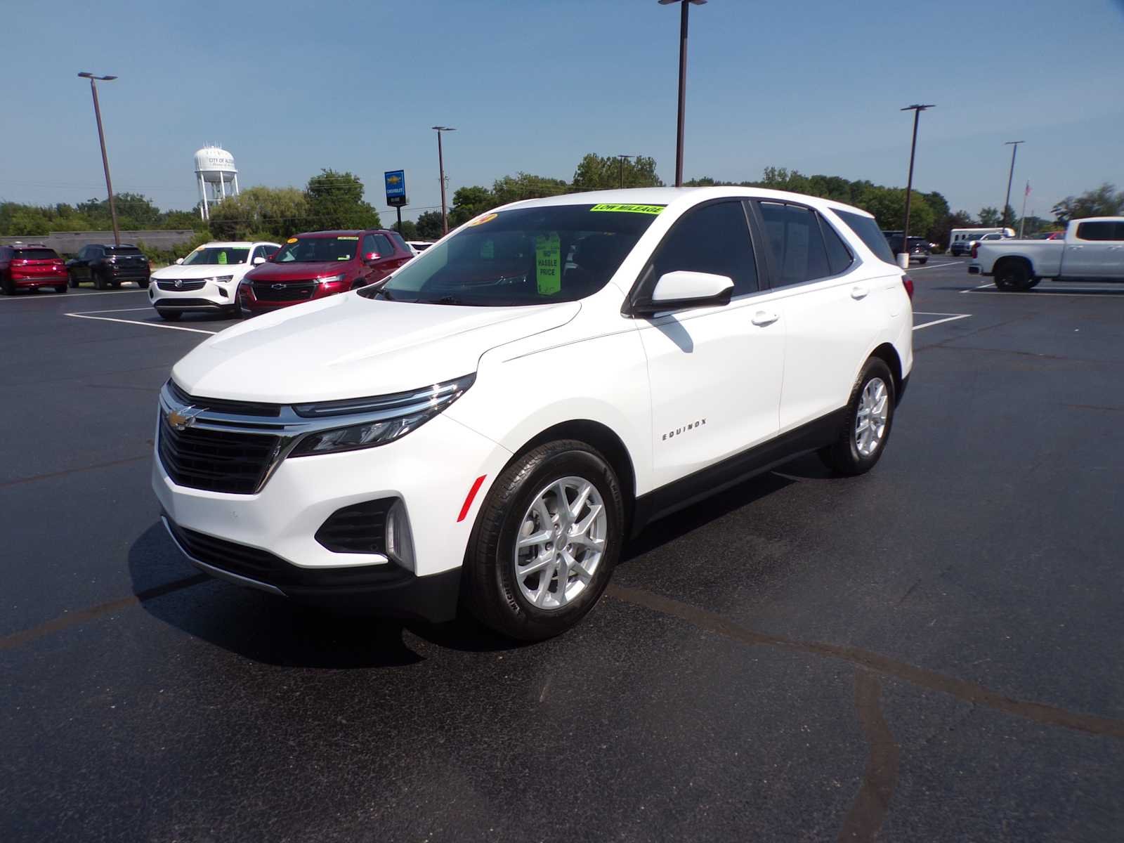 Used 2024 Summit White Chevrolet LT image 7