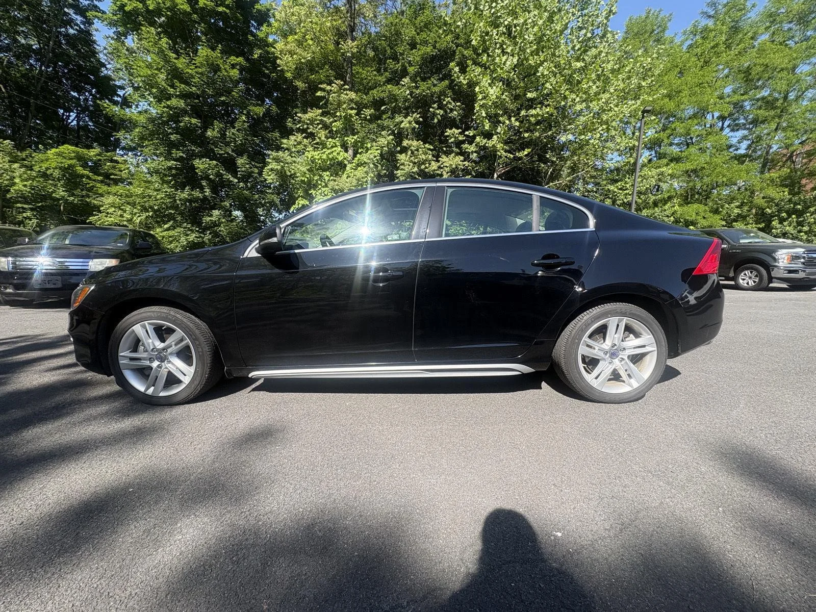 Used 2015  VOLVO T5 PREMIER image 4
