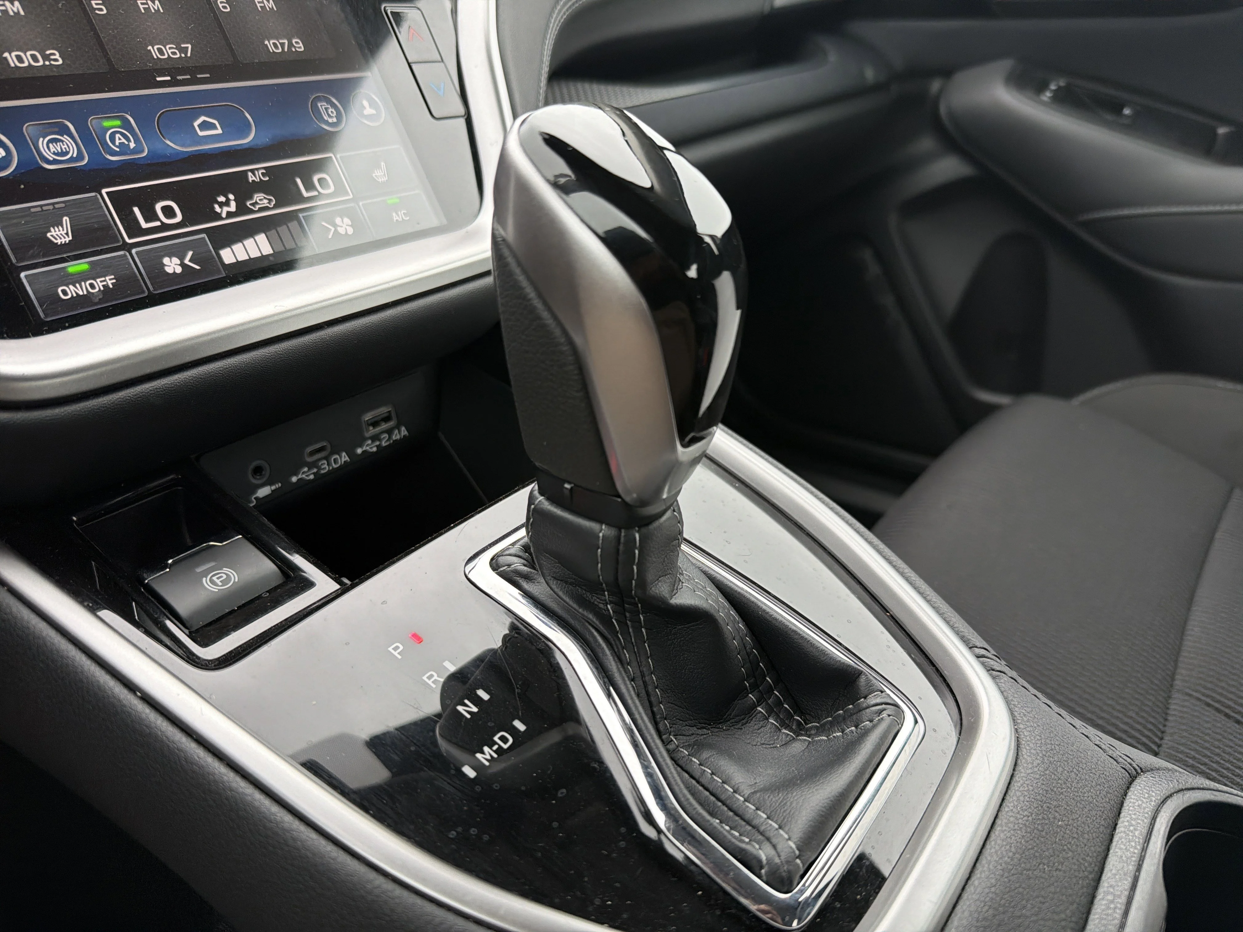 Certified Used 2025 Ice Silver Metallic Subaru Premium image 24