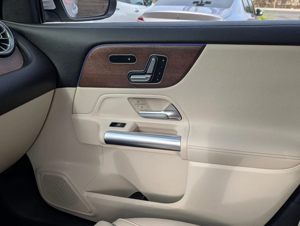 Used 2023 White Mercedes-Benz GLA 250 image 25