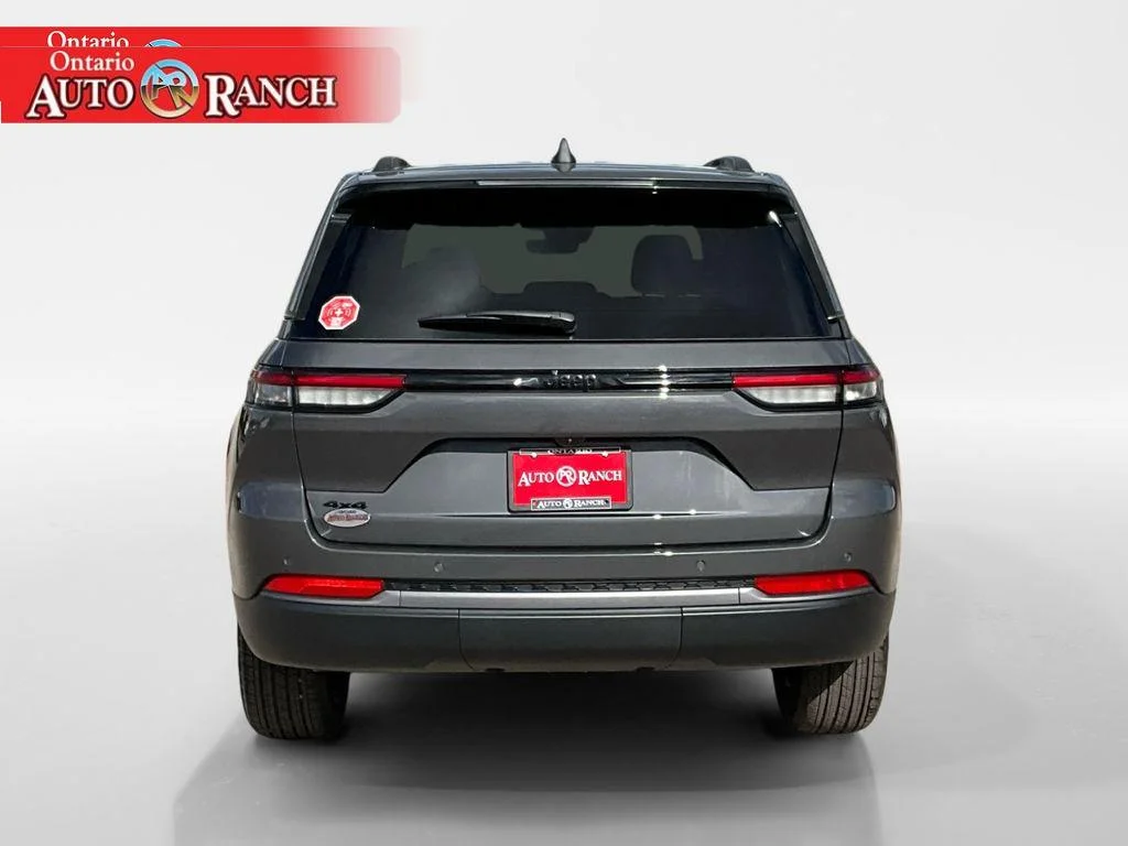 New 2026 Baltic Gray Metallic Clearcoat Jeep Laredo Altitude image 4