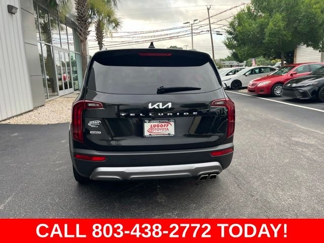 Used 2022 Black Kia S image 35