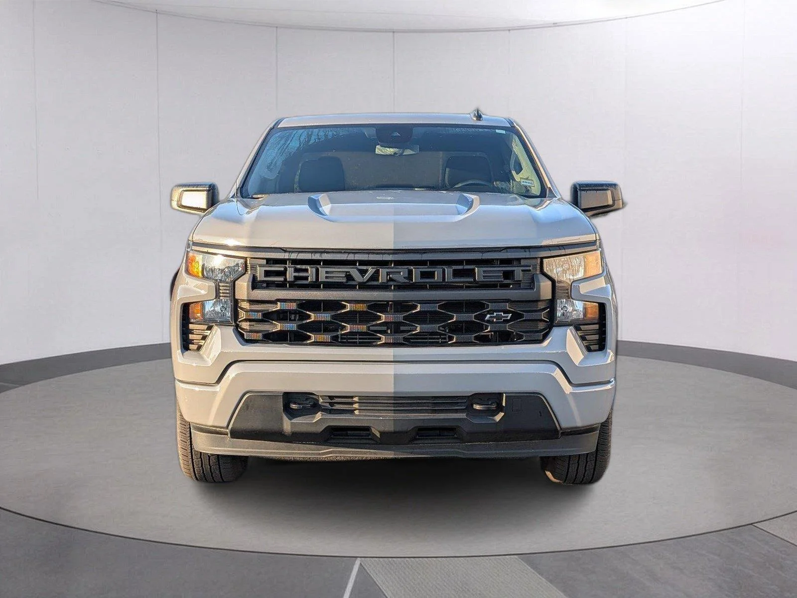 Used 2024 Slate Gray Metallic Chevrolet Custom image 9