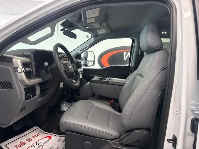 New 2027 Oxford White Ford F-350® XL image 28