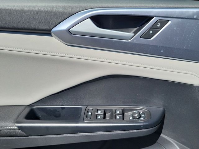 2025 Volkswagen Taos SE - Photo 10
