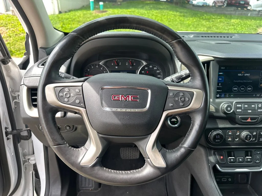 Used 2018 White GMC Denali image 11