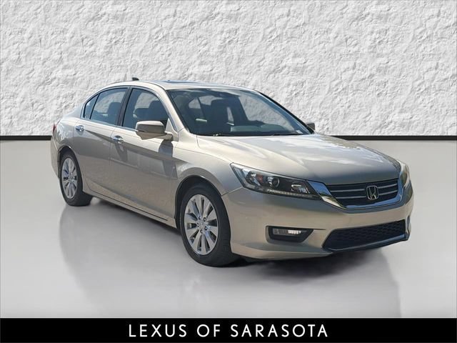 Used 2014 Silver Honda EX-L image 1