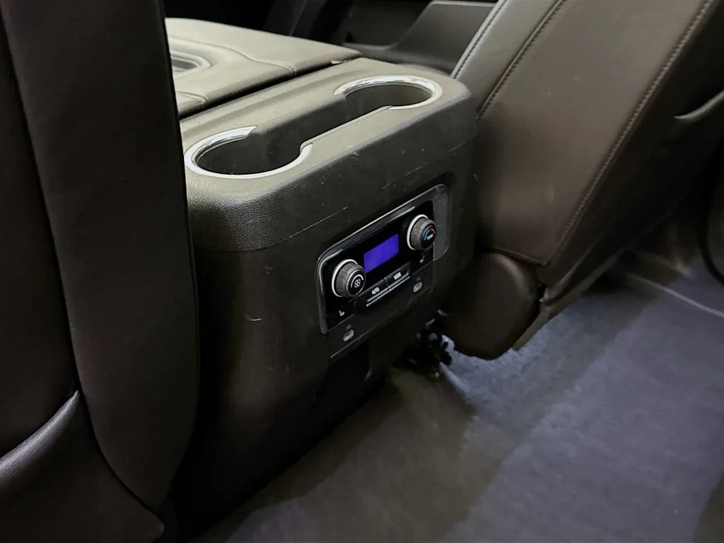 Used 2023 Black Chevrolet Z71 image 29