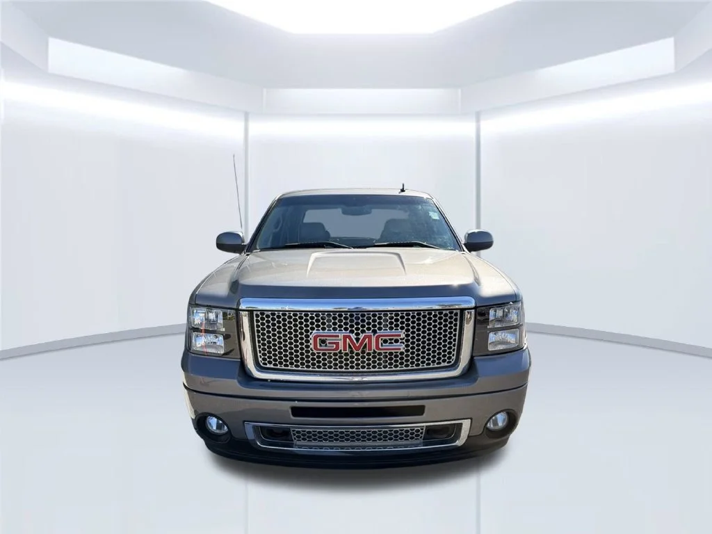 Used 2012 Gray GMC Denali image 2
