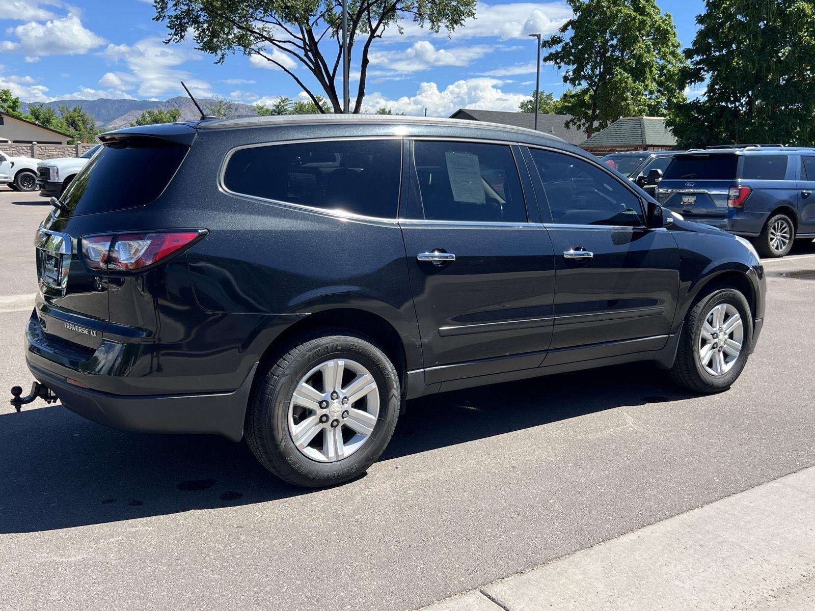 Used 2014 Black Granite Metallic Chevrolet LT image 5