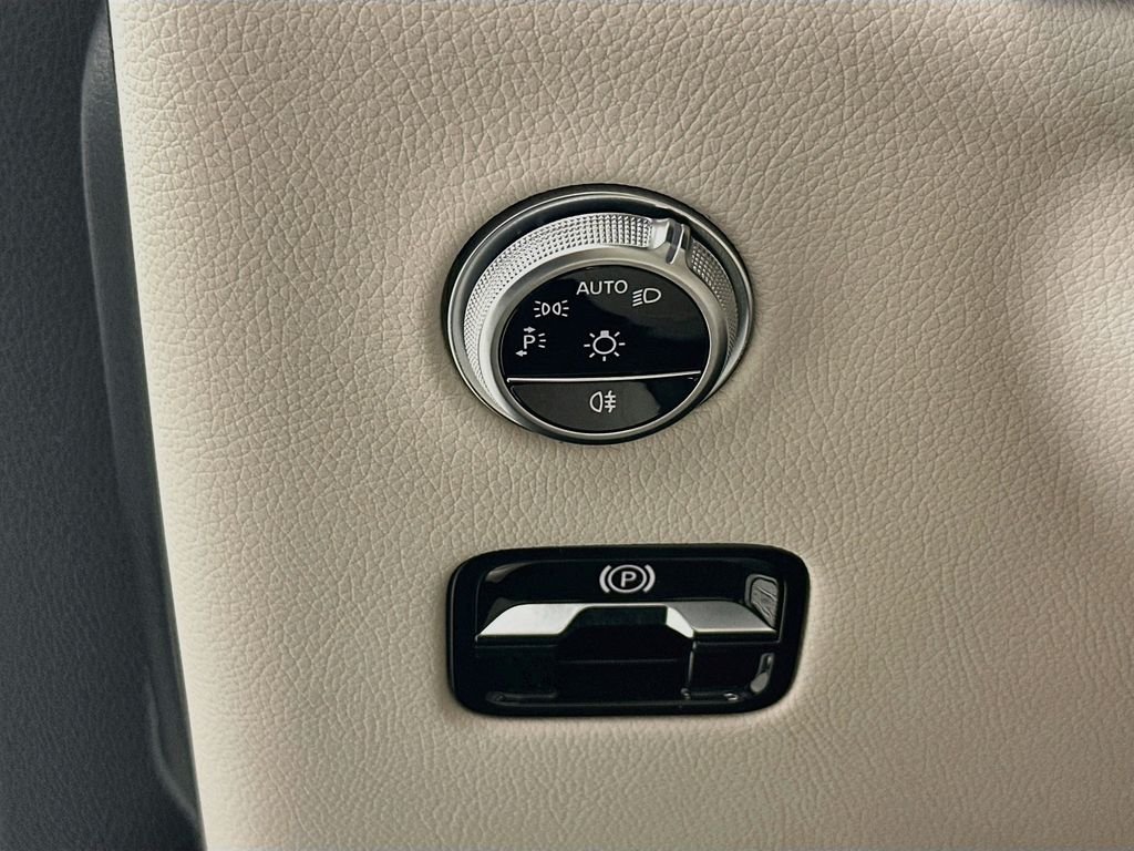 New 2026 Polar White Mercedes-Benz GLC 300 image 10