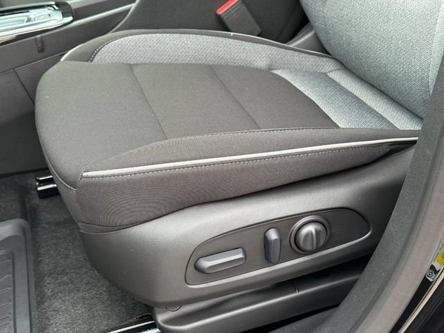 New 2026 Mosaic Black Metallic Chevrolet LT image 17
