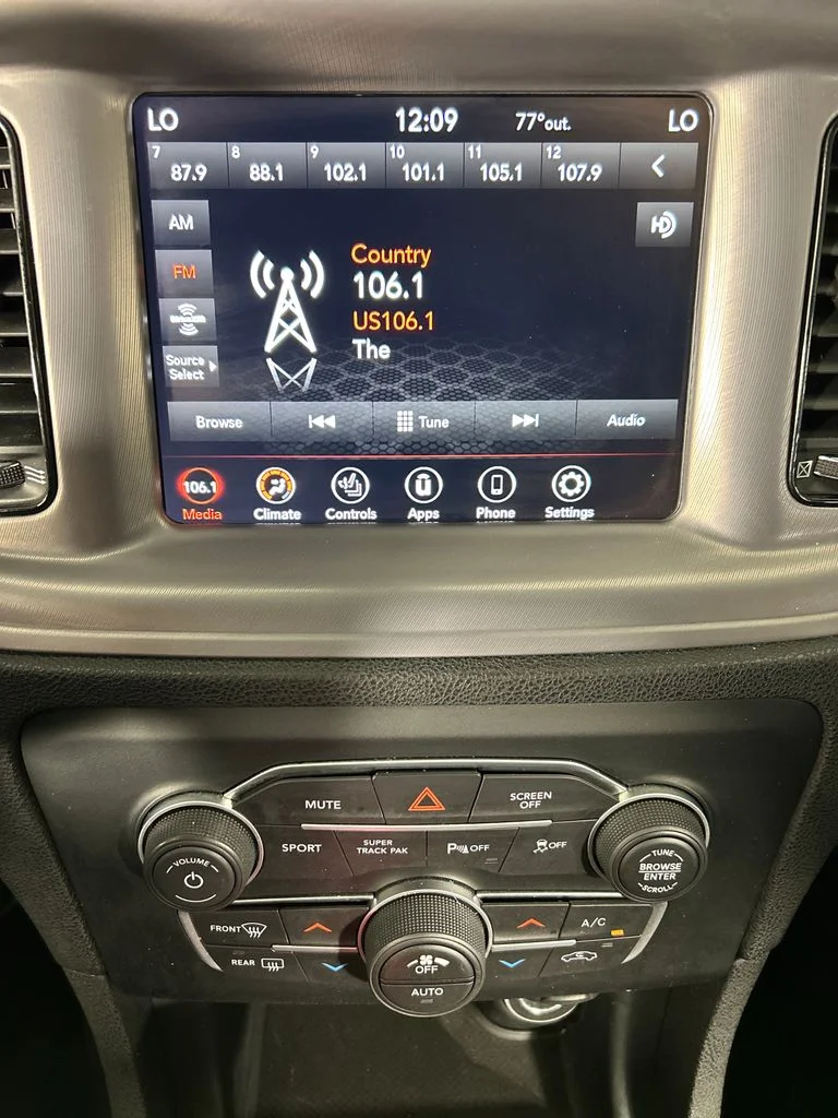 Used 2023 Gray Dodge SXT image 14