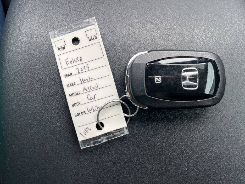 Used 2025 Platinum White Honda EX-L image 23