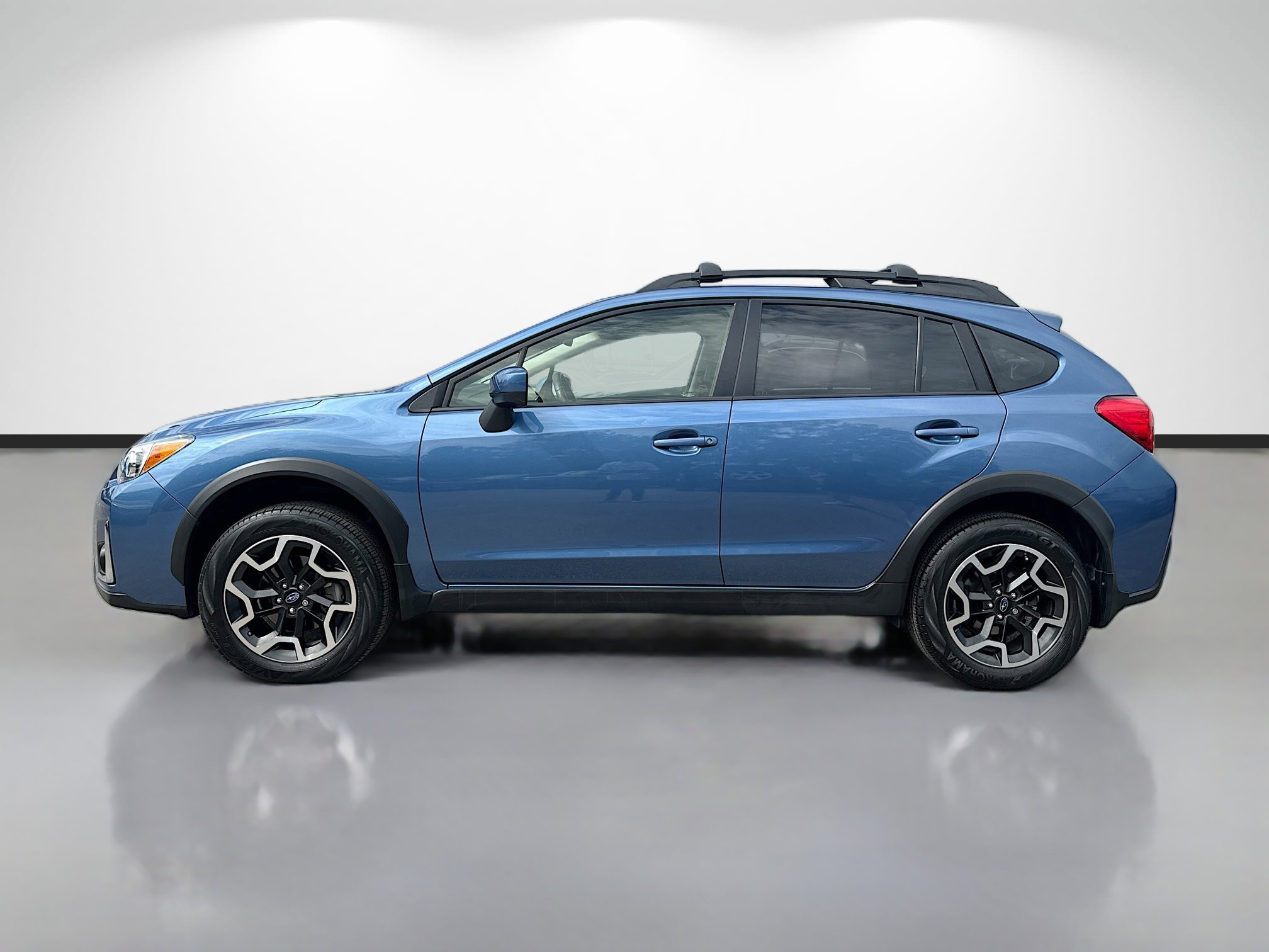 Used 2016 Quartz Blue Pearl Subaru Premium image 6