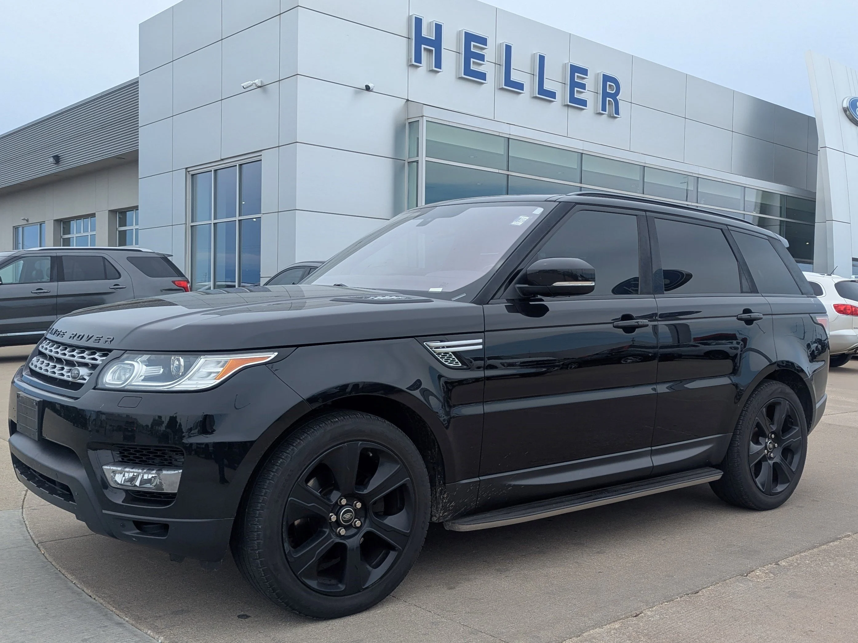 Used 2016 Santorini Black Land Rover HSE Td6 image 3