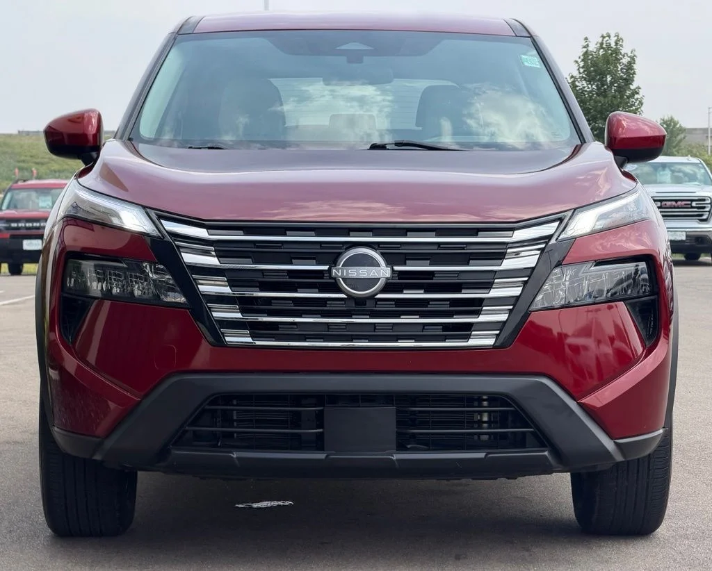 Used 2024 Red Nissan SV image 6