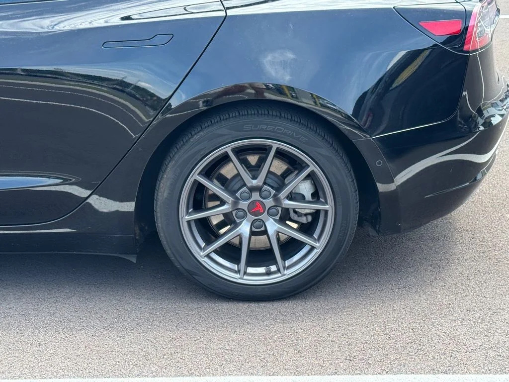 Used 2021 Black Tesla Long Range image 13