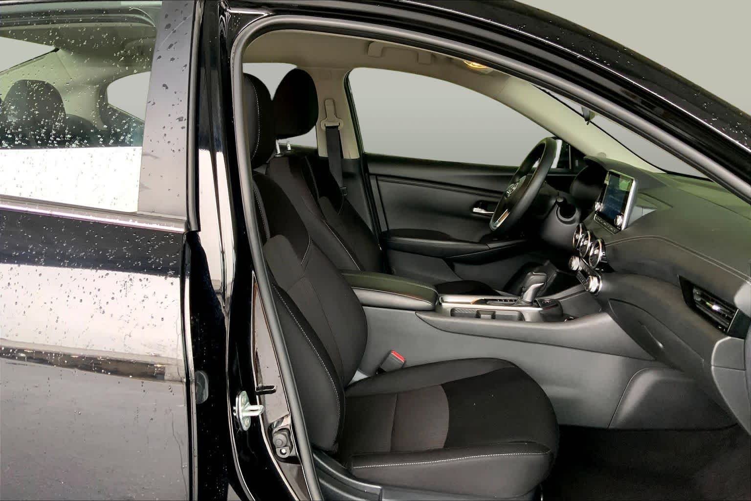 Used 2024 Super Black Nissan SV image 9