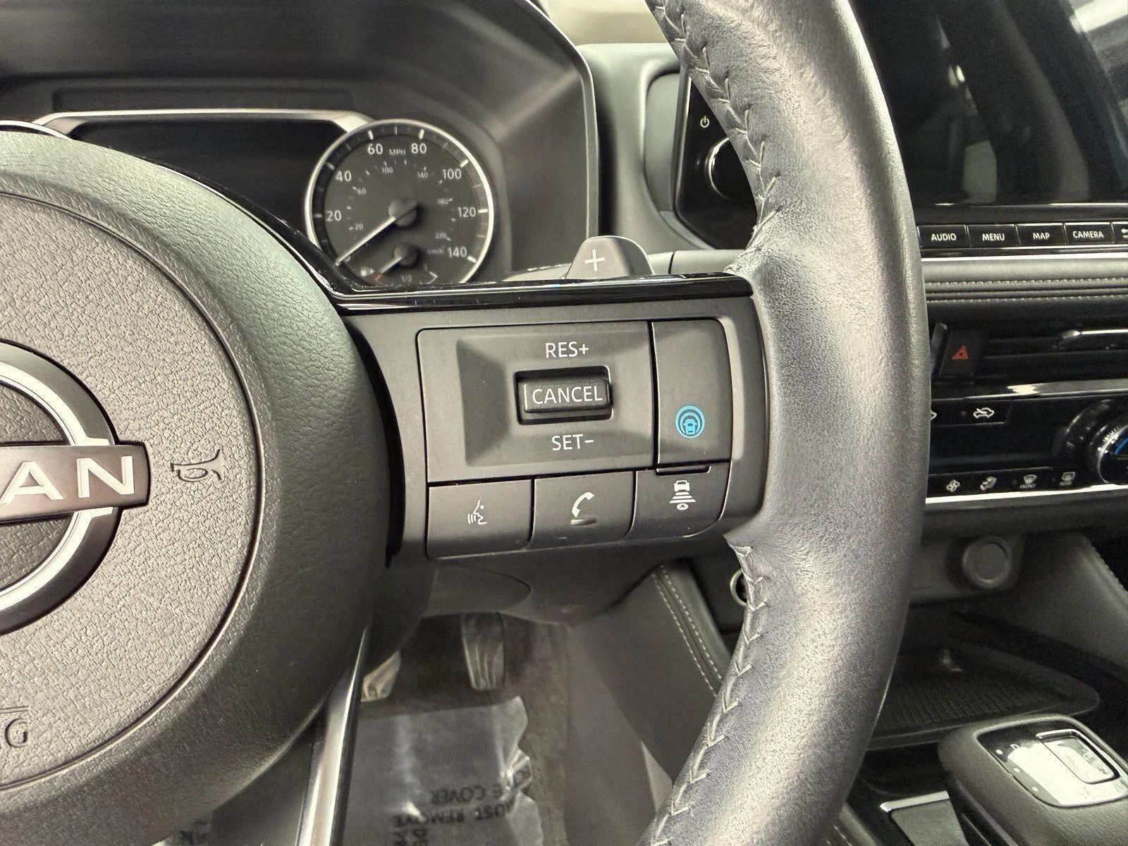 Used 2023 Boulder Gray Pearl Nissan SL image 13