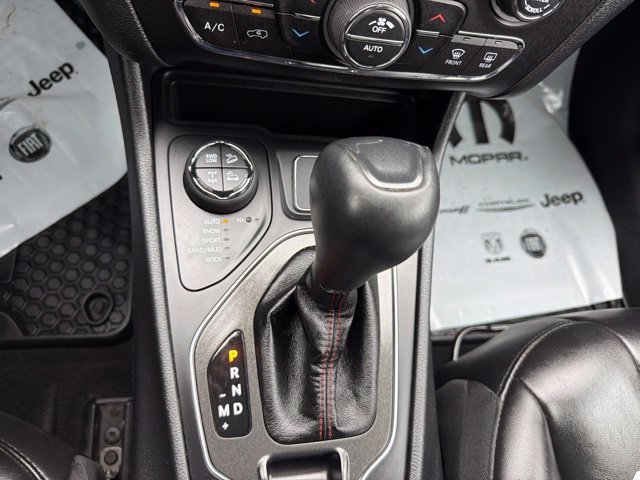 Used 2020 Gray Jeep Trailhawk image 14