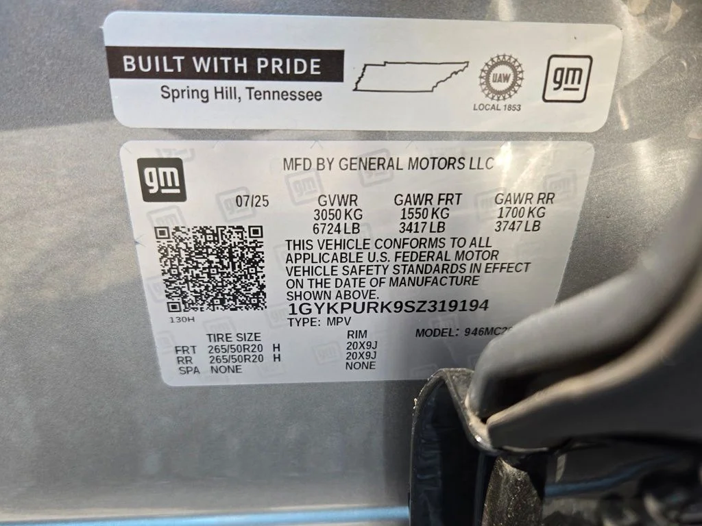 Used 2025 Silver Cadillac Sport image 30