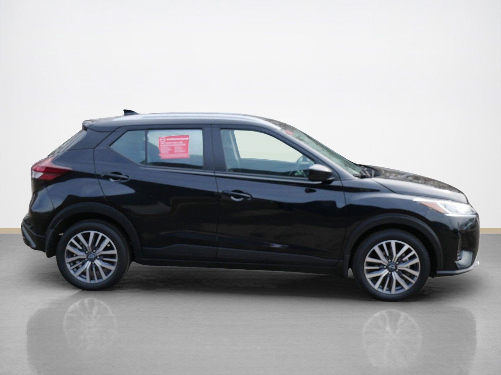 Certified 2024 Nissan Kicks SV with VIN 3N1CP5CV6RL522793 for sale in Maplewood, Minnesota