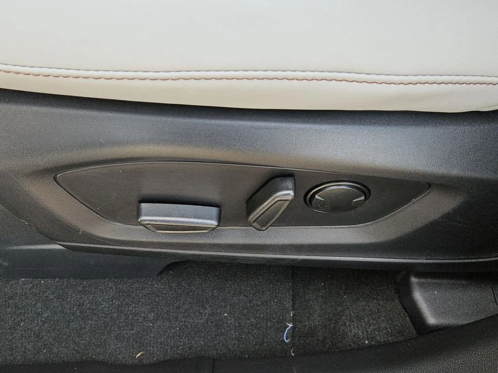 2026 Ford Explorer Active - Photo 27
