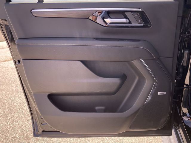 2026 Chevrolet Suburban Premier - Photo 35