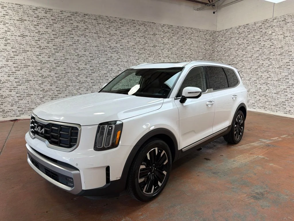 Used 2023 Glacial White Pearl Kia SX-Prestige image 3