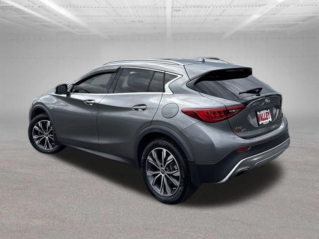 Used 2017 Graphite Shadow INFINITI Premium image 50