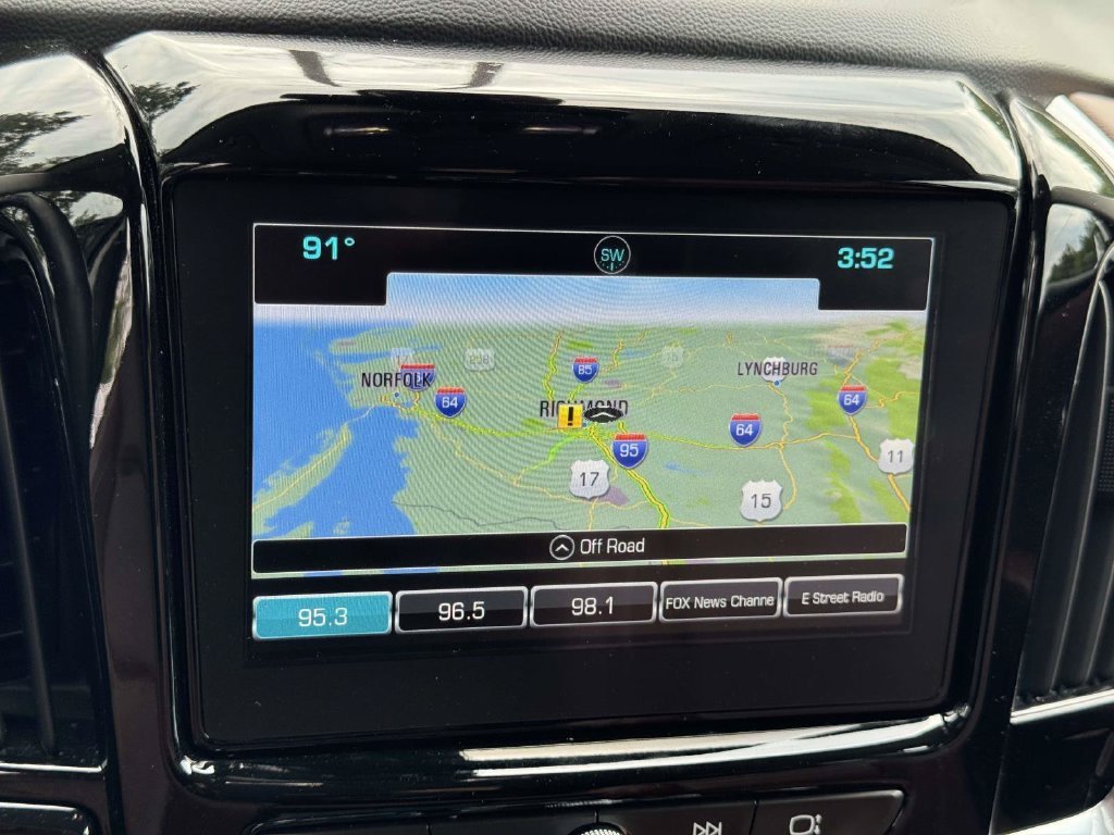 Used 2018 Beige Chevrolet High Country image 4