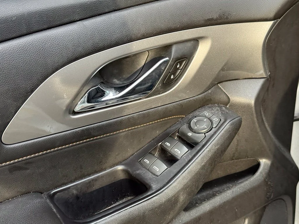 Used 2018 Silver Chevrolet LS image 11