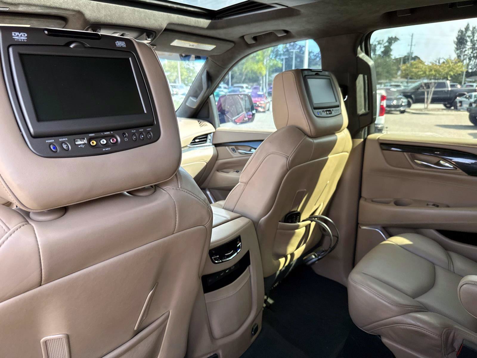 Used 2019 Red Passion Tintcoat CADILLAC Platinum Edition image 16