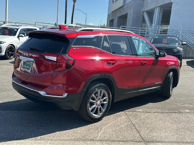 2023 GMC Terrain SLT - Photo 11