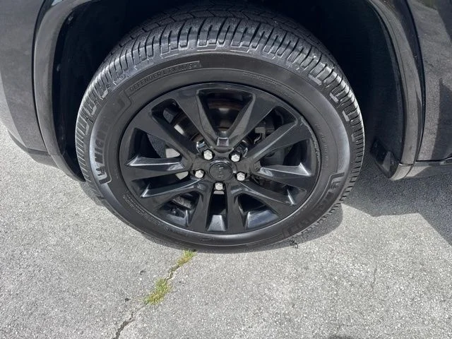 Used 2018 Black Jeep Altitude image 17