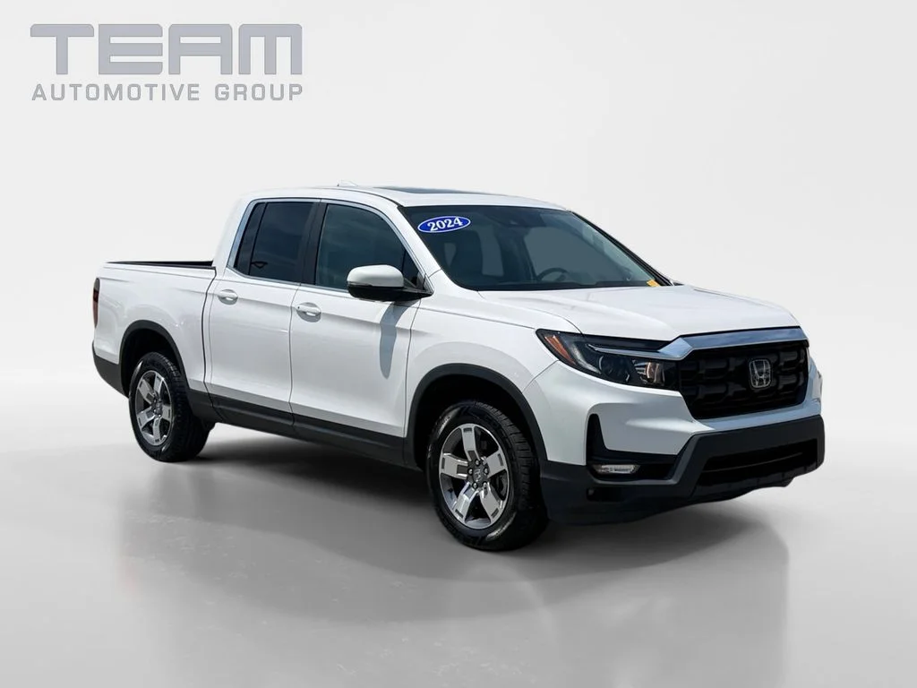 Used 2024 White Honda RTL image 1