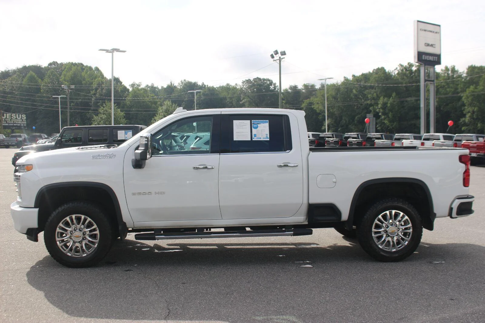 Used 2023 SUMMIT WHITE Chevrolet High Country image 4
