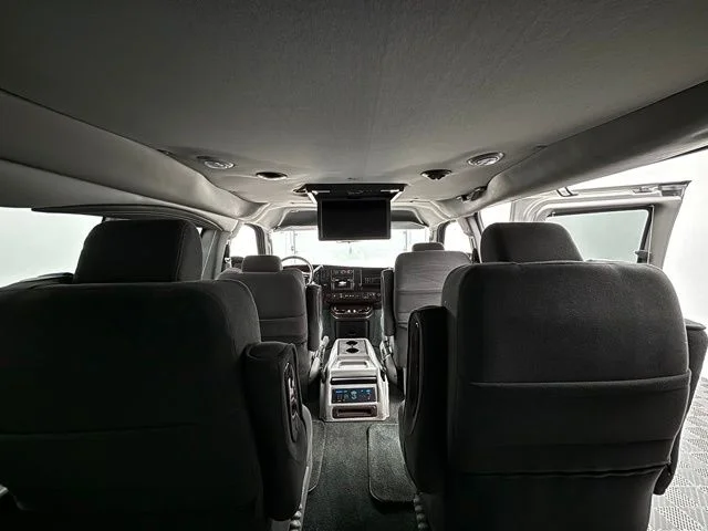 Used 2019 Silver Ice Metallic Chevrolet Explorer Limited SE image 3