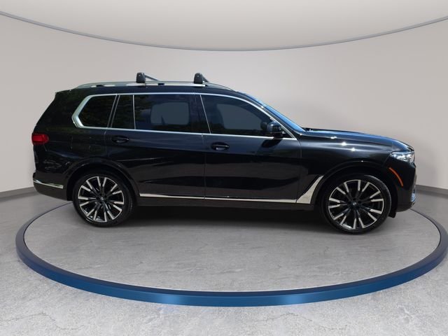 Used 2021 Black BMW xDrive40i image 5