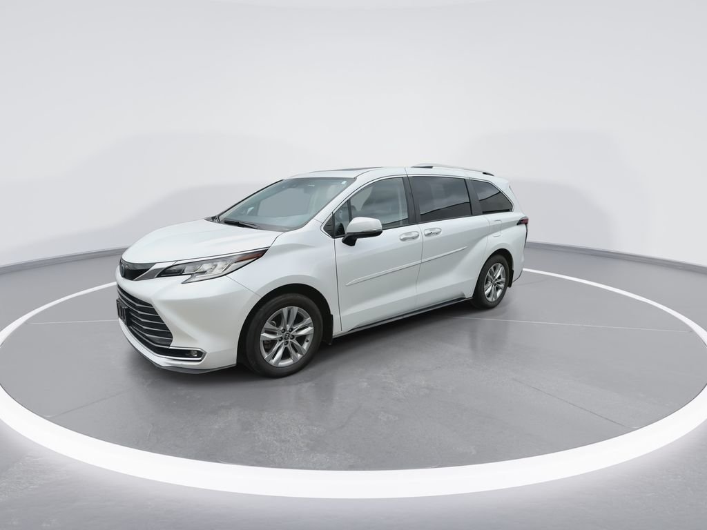 Used 2022 Pearl Toyota Limited image 4