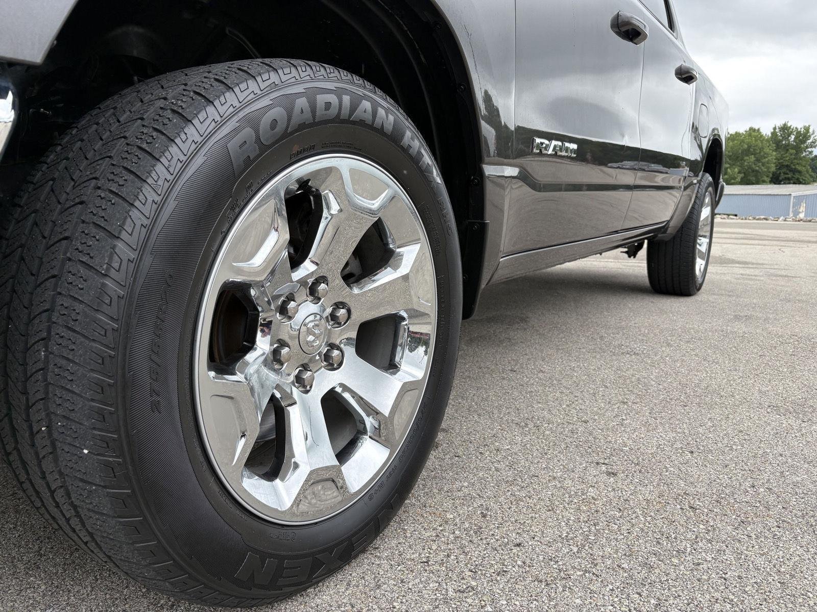 Used 2022 Granite Crystal Metallic Clearcoat Ram Big Horn image 16