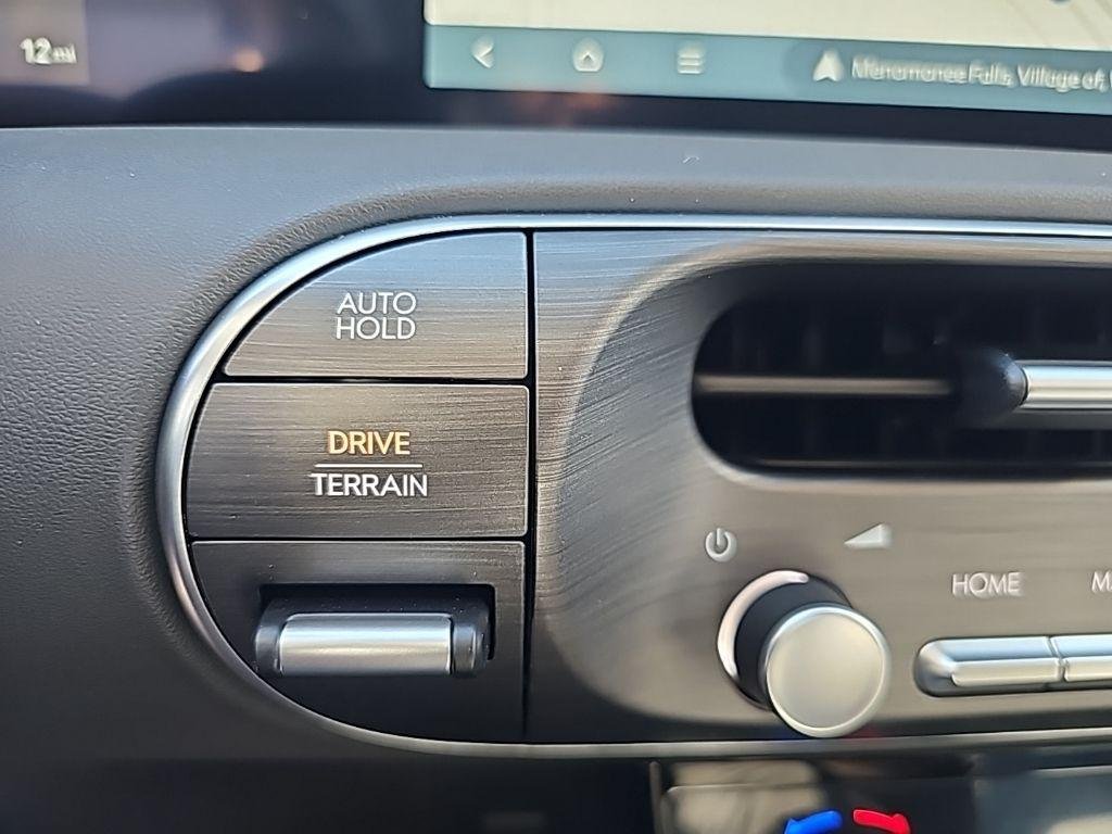 New 2026 Black Hyundai SEL Premium AWD image 19