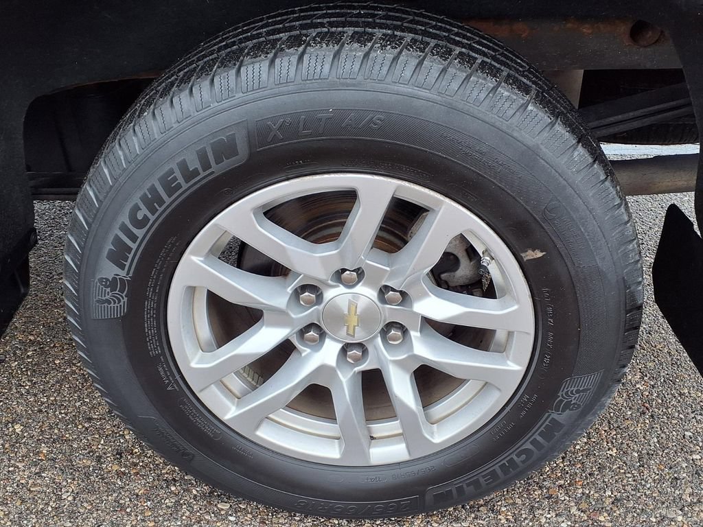 Used 2019 CAJUN RED TINTCOAT Chevrolet LT image 7